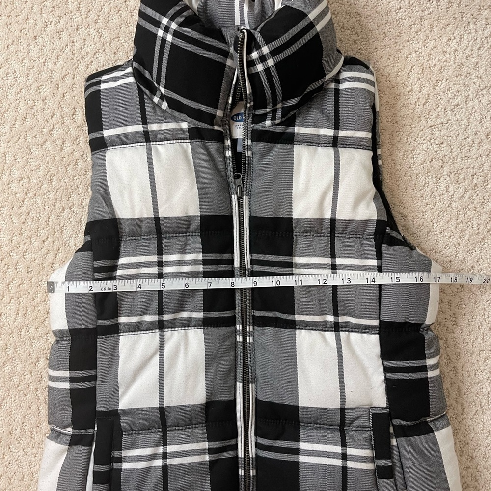 Plaid Puffer Vest - Picture 13 of 15